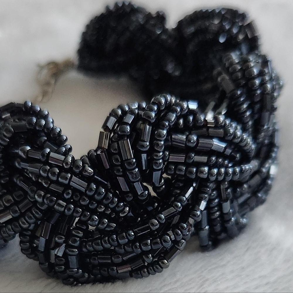 🖤Elegant Black Beaded Bracelet – Thick, Glamorous Statement – Preowned - Picture 10 of 16
